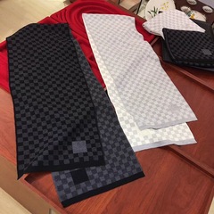男士针织羊毛围巾秋冬新款字母棋盘格子围巾保暖户外商务围脖现货