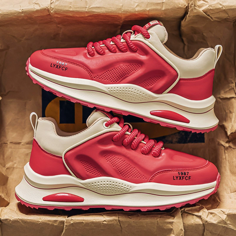 Студенческая повседневная спортивная обувь встряхивает в прямом эфире