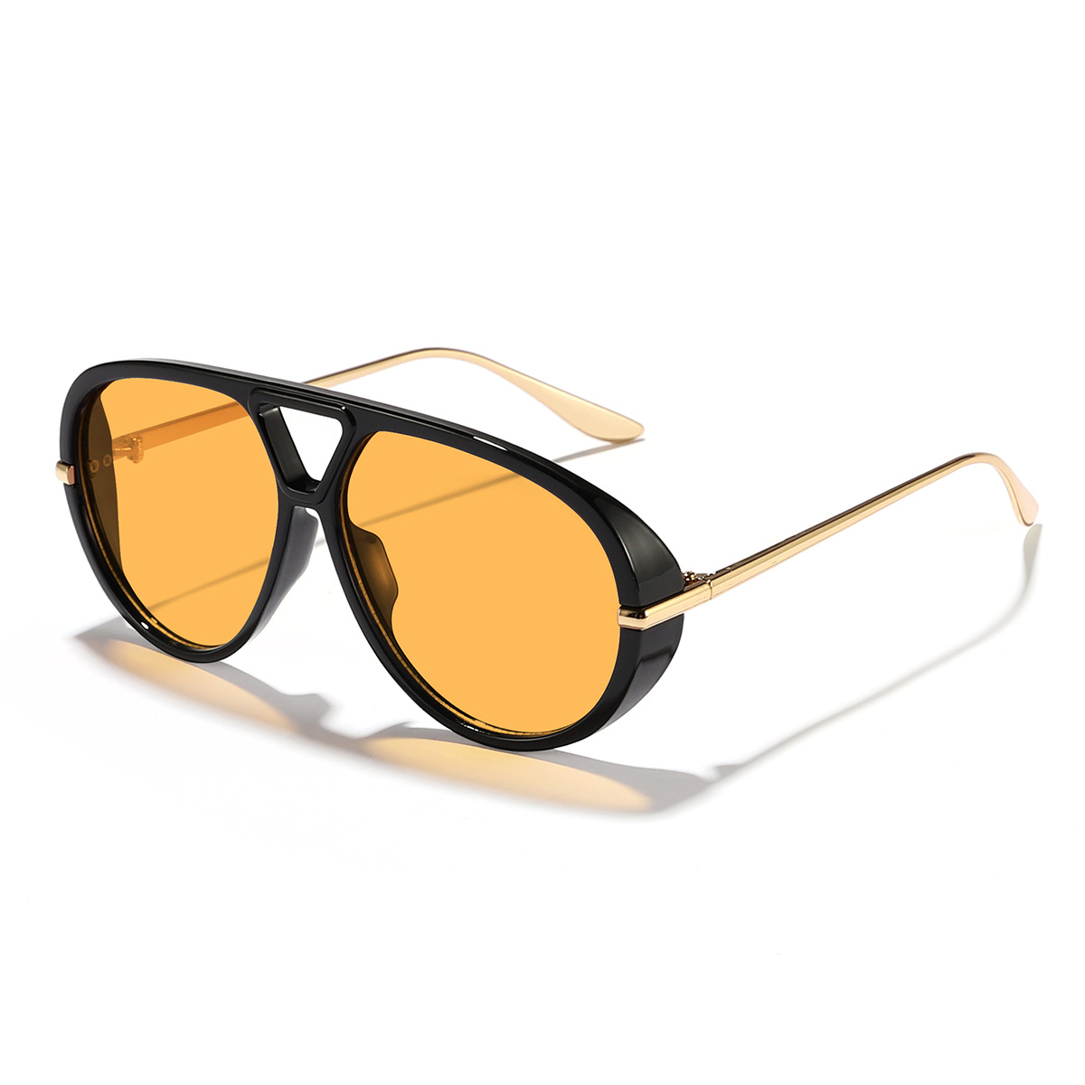 Tabletas de naranja con marco negro brillante