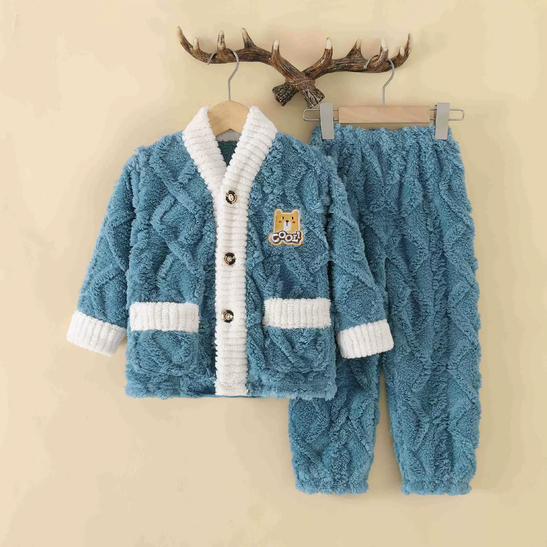 Осенние и зимние мальчики Коралловые пижамы детские фланелевые девочки