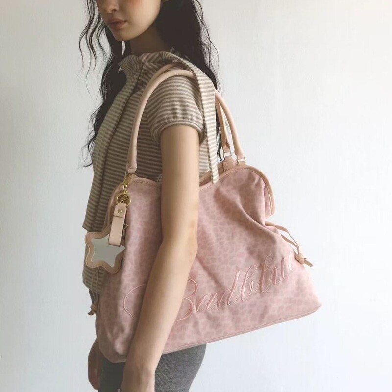 Korean Niche Brand Badblue Japanese-Style Embroidered Leopard Print Polka Dot Bag with Star Mirror Pendant Single Shoulder Tote Bag Korean Niche Brand Badblue Japanese-Style Embroidered Leopard Print Polka Dot Bag with Star Mirror Pendant Single Shoulder Tote Bag