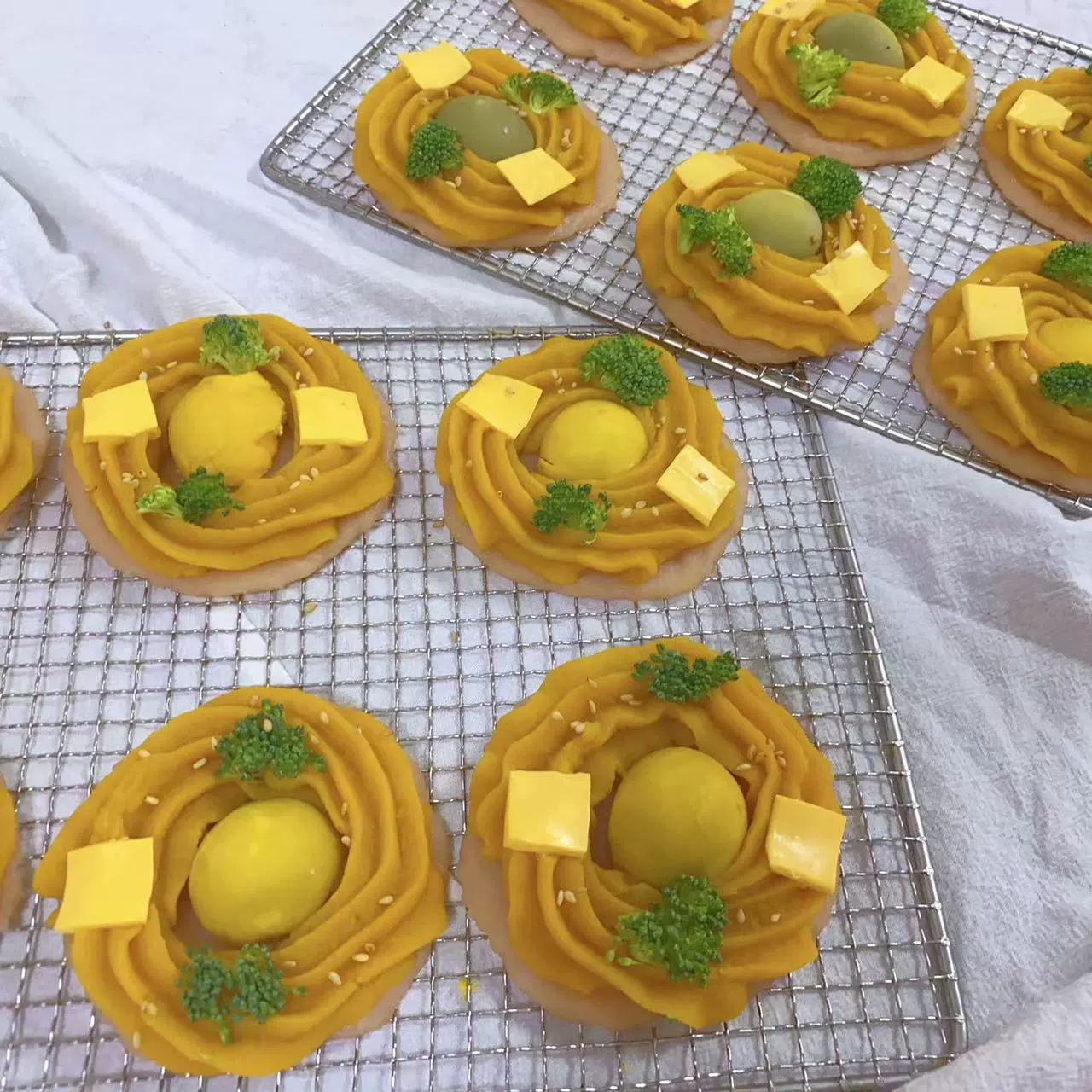 Пицца для домашних животных Домашние закуски для собак Пицца с толстым дном Курица Утка Говядина Торт Фруктовый Овощной яичный желток Домашний моляр Бонус ручной работы