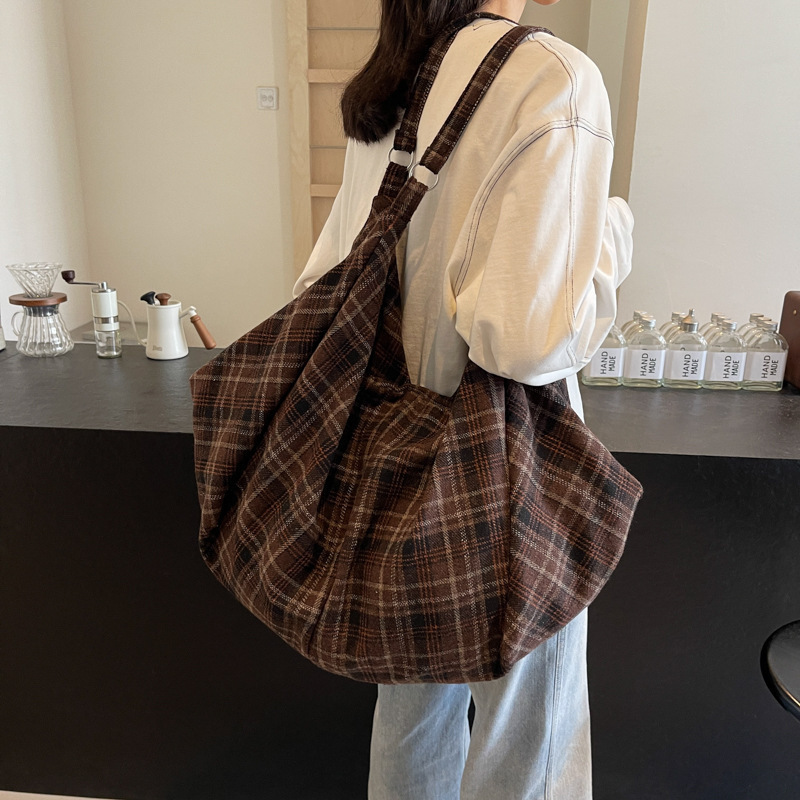 Large-Capacity Crossbody Tote Bag, Simple Commuter Handbag, Women's 2026 New Fashion Commuter Shoulder Bag Backpack