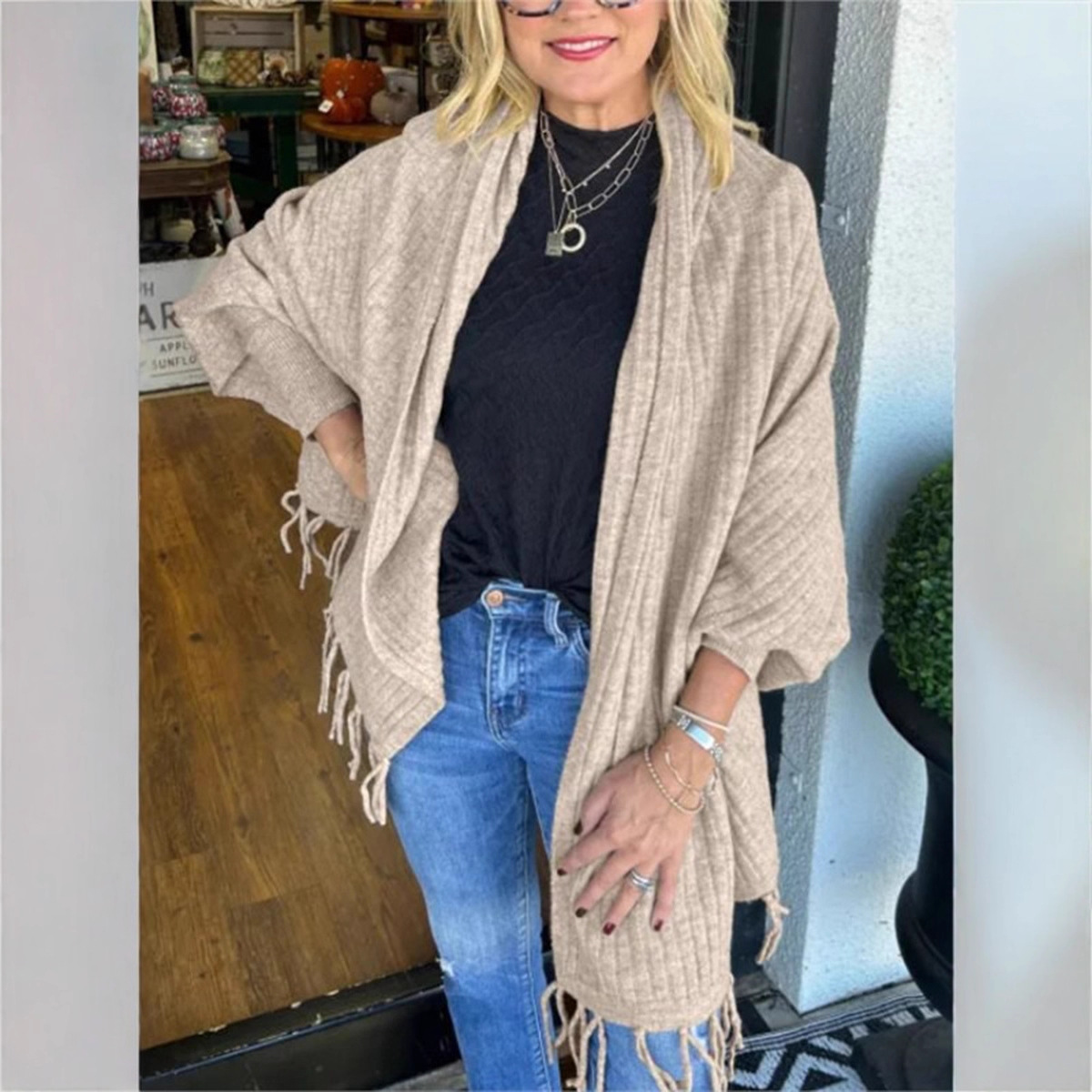 跨境独立站欧美外贸2025新款秋冬季时尚纯色针织流苏上衣披肩外套