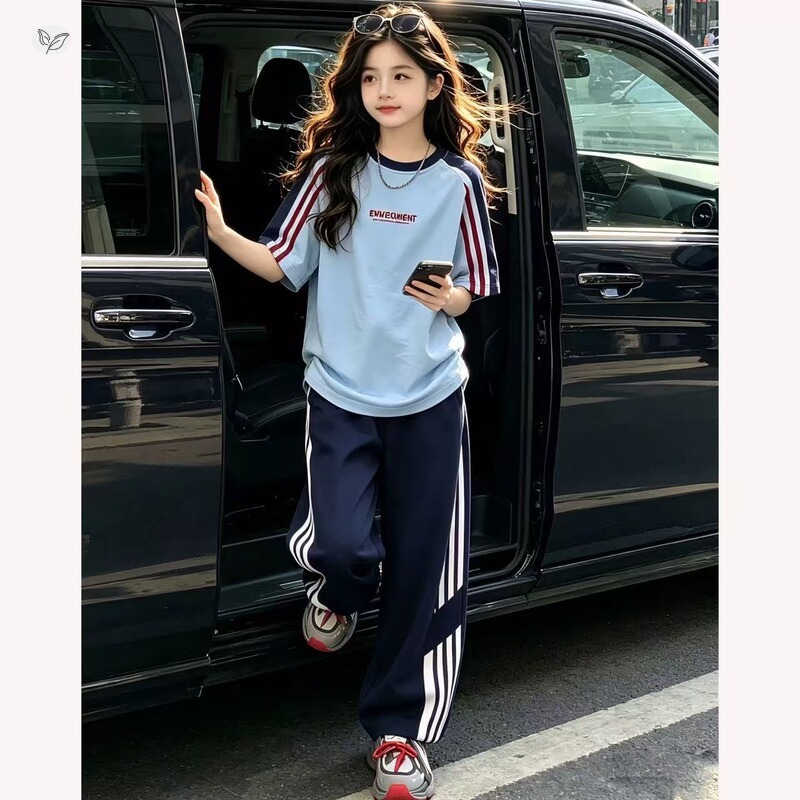 Girls' Sports Suit 2026 Summer New Style for Older Children, Color-Block Raglan Sleeve Letter T-Shirt, Wide-Leg Pants, Straight-Leg Pants
