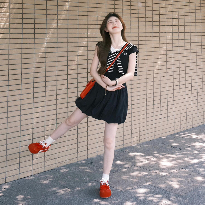 黑色连衣裙子女夏季2025新款今年流行爆款巨好看的掐腰蓬蓬裙短裙|undefined