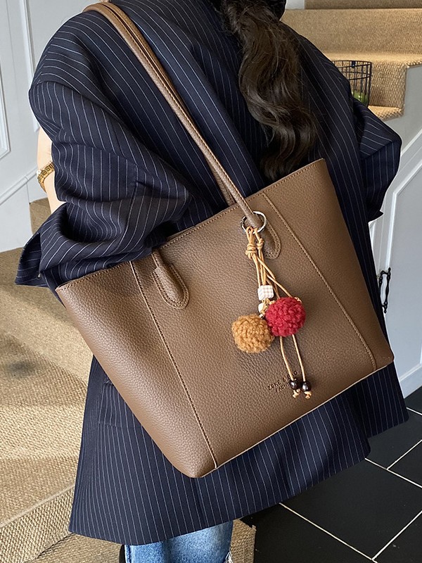 Casual bolsa de gran capacidad para mujeres 2025, nueva ciudad coreana simple alta sensación de viaje de moda bolso de hombro