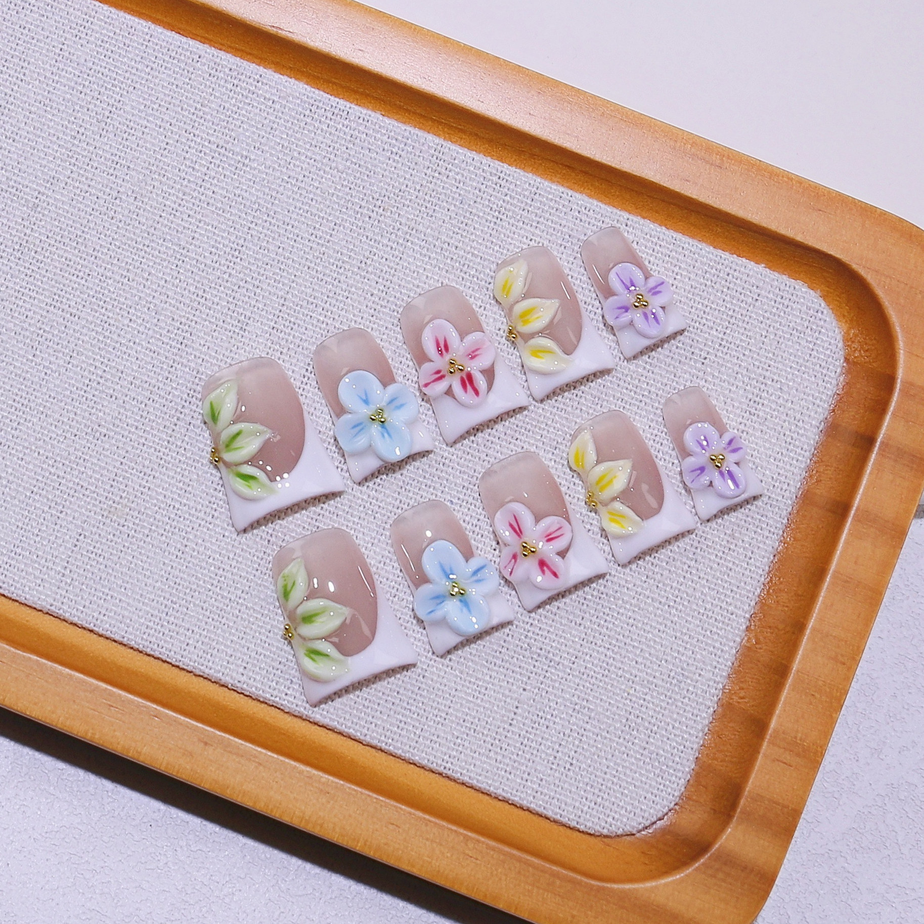 [Colección de manicuras talladas] comercio exterior transfronterizo exclusivamente para usar a mano puro parche de uñas falsas de almendras de estilo europeo y americano