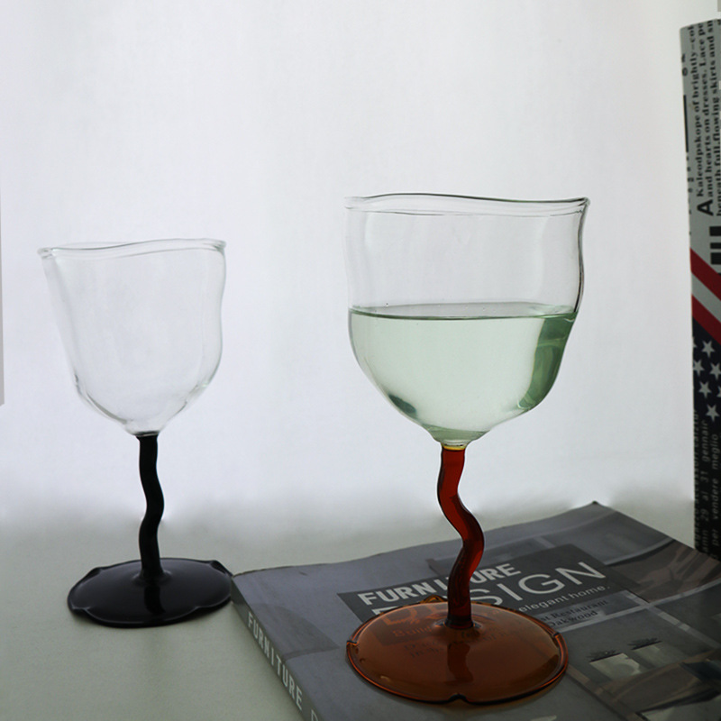 Diseño innovador copa de vino de copa de estilo europeo en forma especial Copa Champagne irregular copa de uva