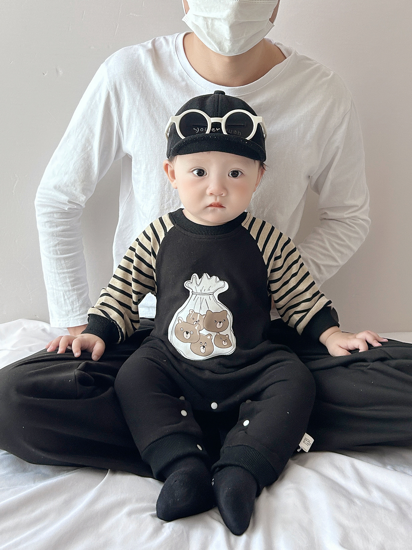 Cool and guapo bebé de otoño, camiseta de nuevo estilo, ropa de bebé, ropa extranjera para niños, bolsas de dibujos animados de color contrastante, ropa de salida image 3