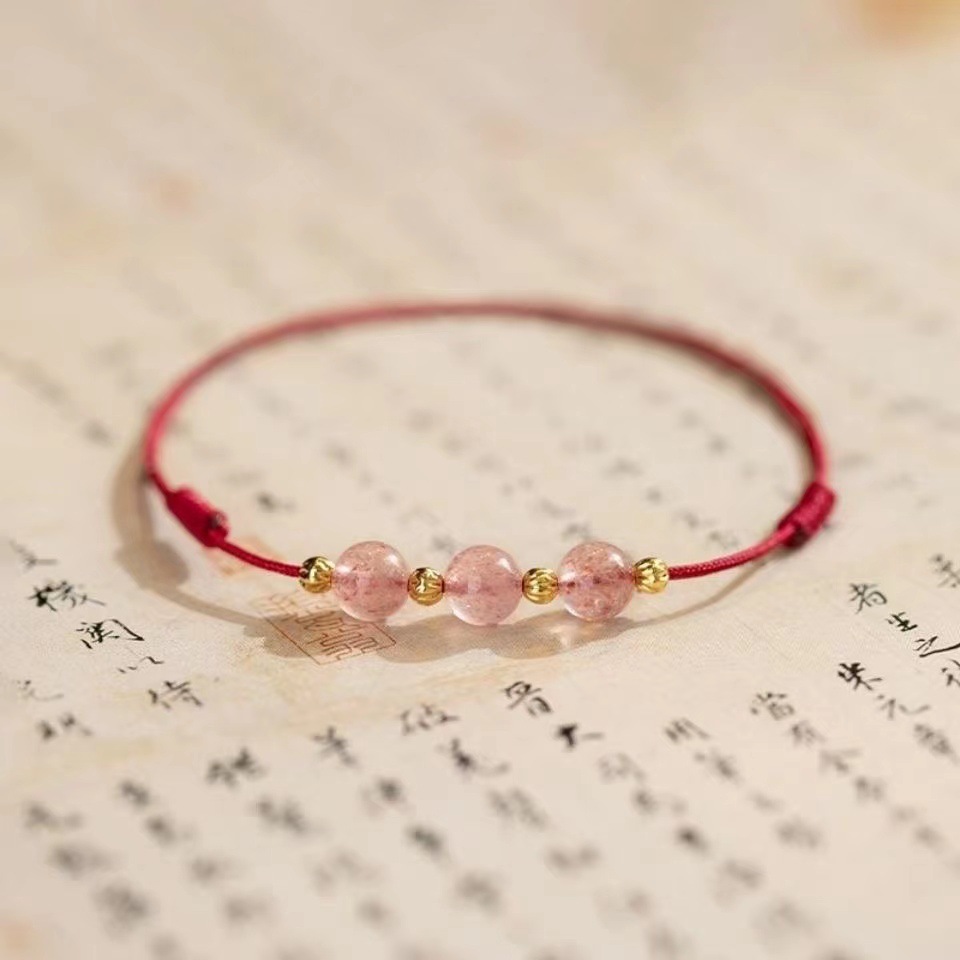 Factory wholesale recruit peach blossom anklet women autumn and winter red rope woven 2022 new transfer beads girlfriends ins strawberry Crystal