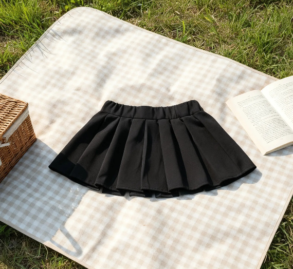 036# black skirt