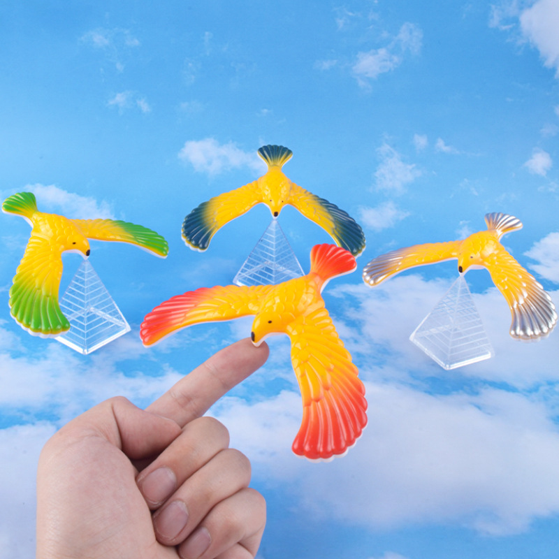 Equilibrio águila adornos 80 nostálgicos juguetes educativos de los niños equilibrio pájaro juguetes clásicos puestos al por mayor