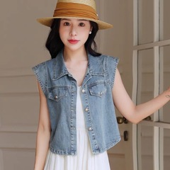 ファッションのデニムのベストの女性の夏の薄いタイプの2025新型の小さい子供の外は袖なしの短いタイプの馬のジャケットの上着を着ます。