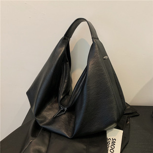 Cross-Border Retro Hand-Held Commuter Tote Bag for Women 2025 Spring New Style Simple Fashion Trend Large Capacity Shoulder Bag