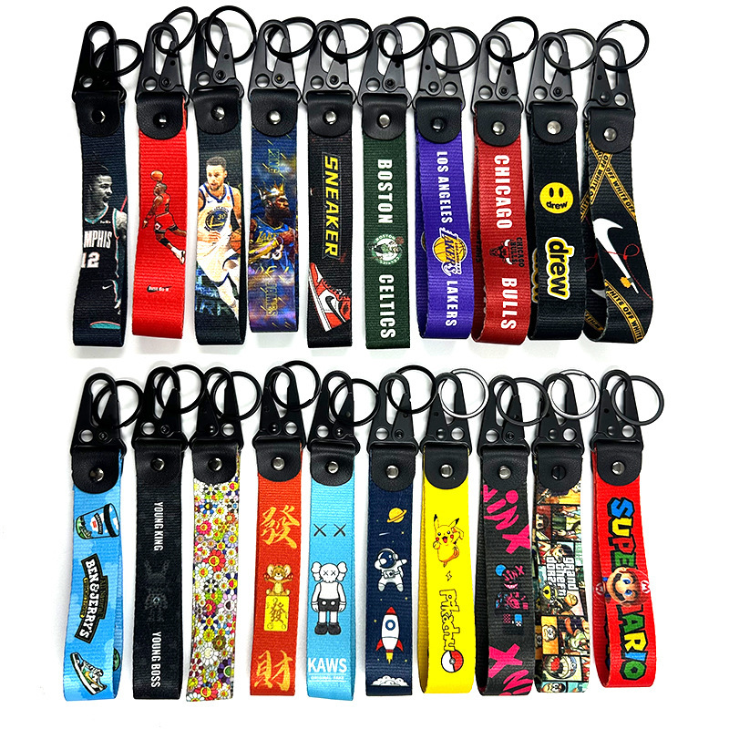 Trendy Anime Eagle Beak Keychain Pokemon Nba Cartoon Pendant Car Keychain Streamer