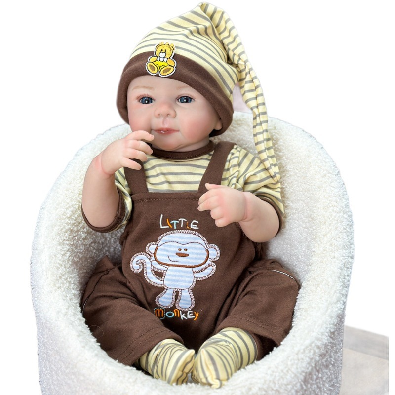 Muñeca de simulación de bebés de vacaciones 50cm muñeca de regalo muñeca nueva muñeca pesada Henghua transfronteriza