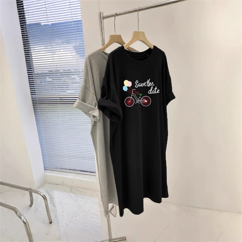 2025 New Summer Short-sleeved T-shirt Dress Korean Loose Over-the-Knee Long Dress Instagram Fashion dress Women's Mid-length Summer