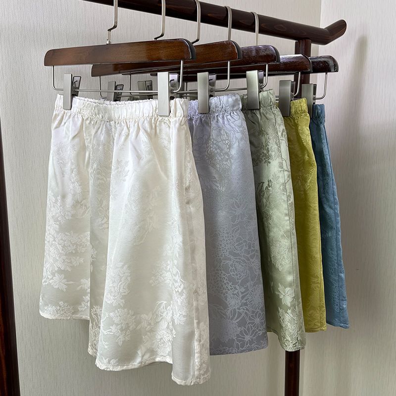 National Style Silk Floral Cool Casual Shorts for Women, Loose and Versatile, Slimming 5-Point Pants, Mint Mambo