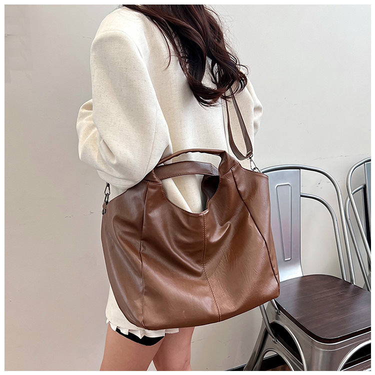 Cross-border large-capacity women's 2024 new style fashionable retro single-shoulder crossbody bag, trendy and simple commuter tote bag undefined