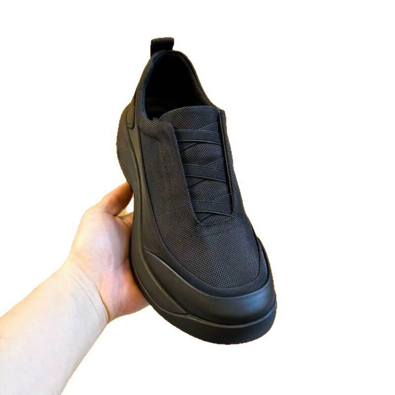 Giày thể thao nam lưới thoáng khí đế dày chống trượt kiểu mới — đen