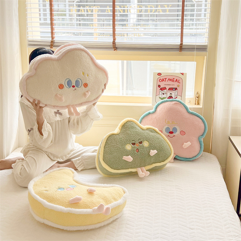 ドーパミンのソファーの客間の装飾は枕を抱いて窓のクッションを漂わせます。|undefined