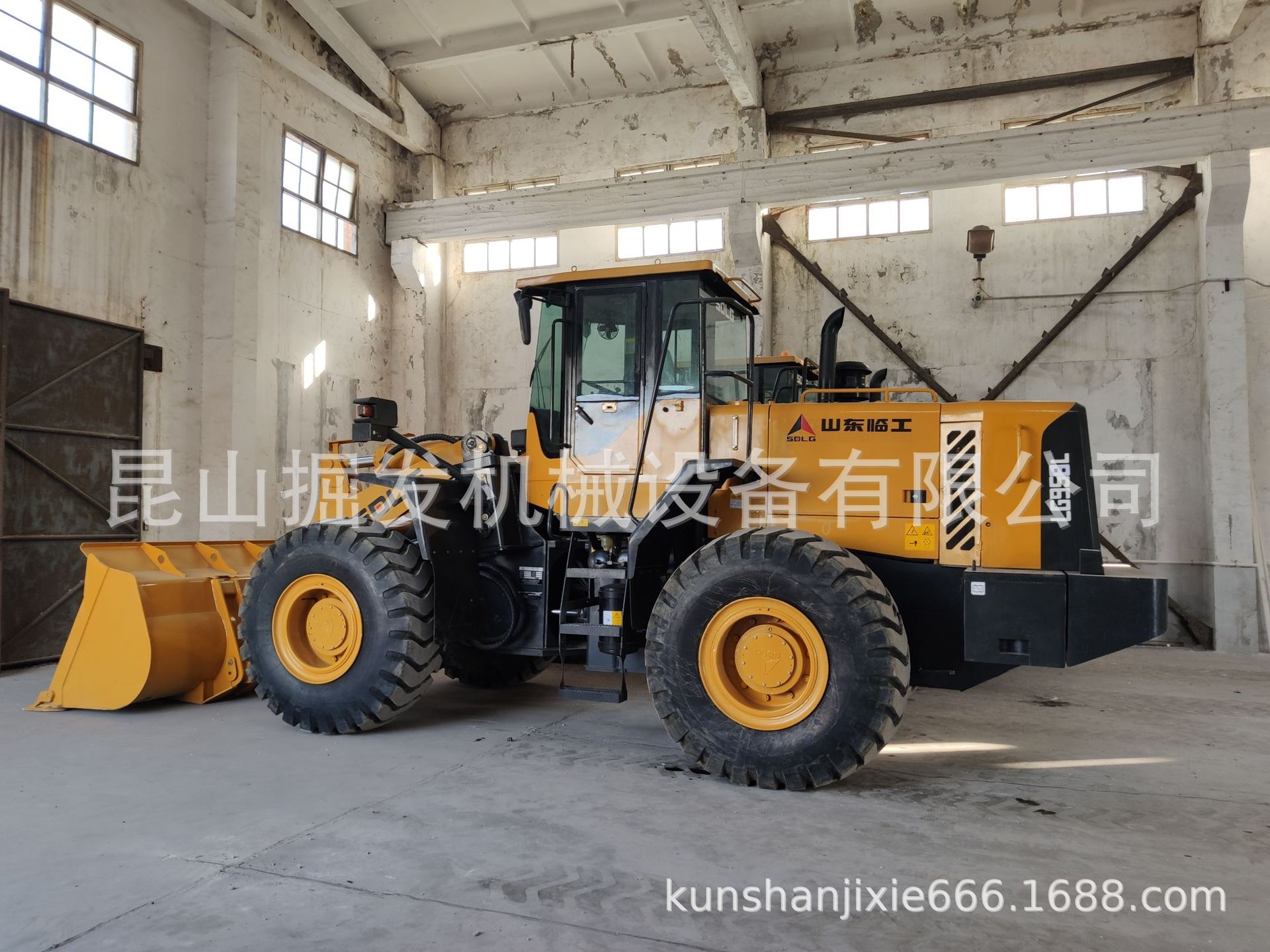 二手山东临工LG958装载机