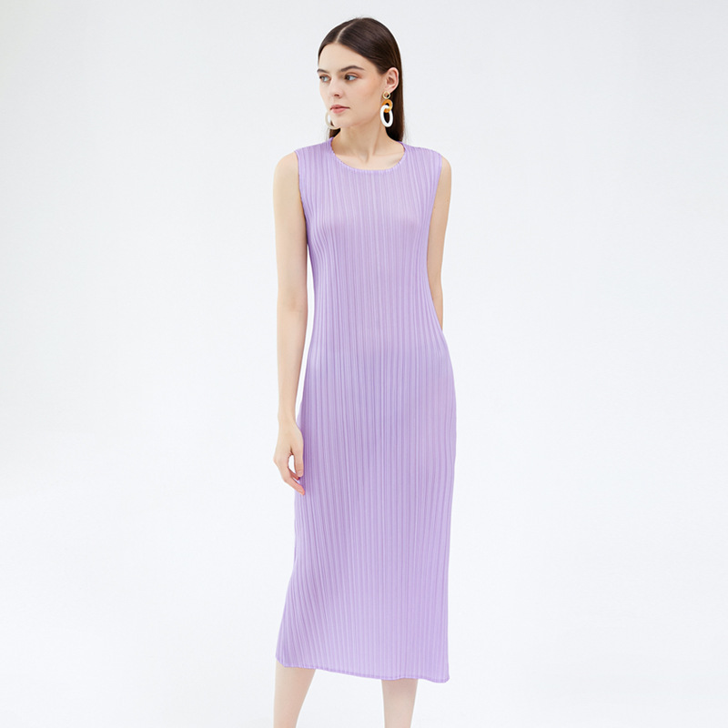 Miyake Minimalist 2026 Summer New Japanese Style Elegant Round Neck Sleeveless Dress Women's Mid-Length Tank Dress