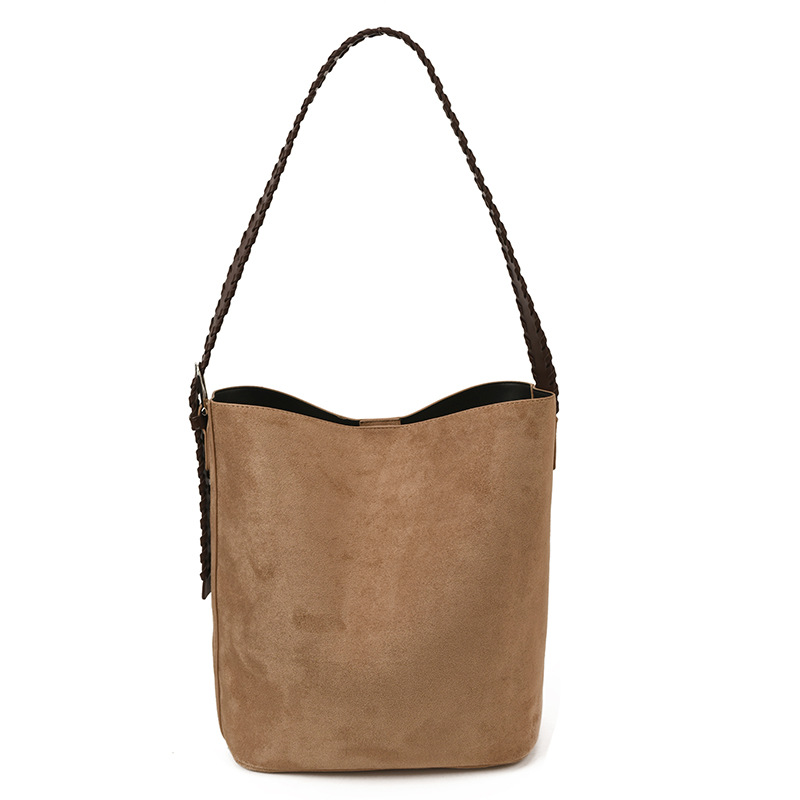 Bolsa de cubo de viaje de moda coreana para mujeres 2025, invierno nuevo temperamento, bolsas de brazo, bolsas de hombro de gran capacidad.