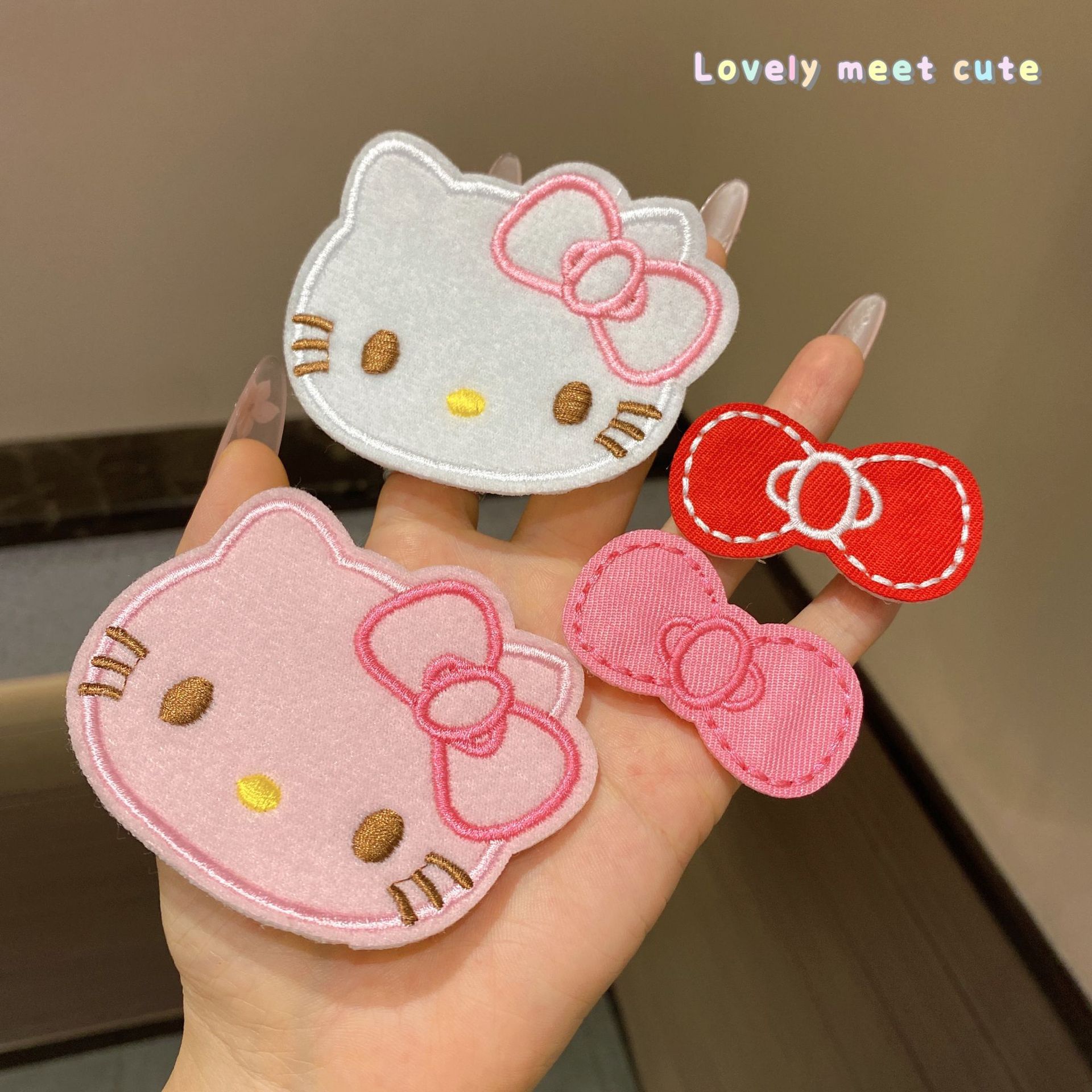 Cute KT cat seamless bangs sticker for women, hair tidying magic sticker, Kuromi bangs clip, side clip hair accessory