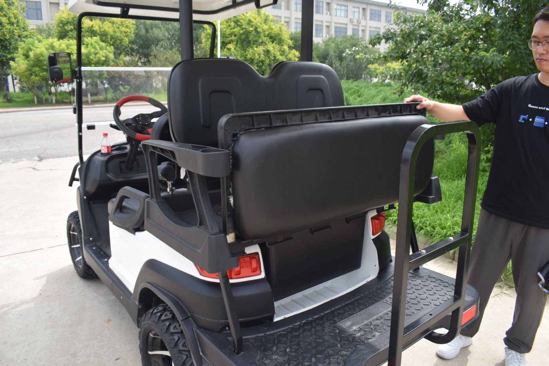 Zhongfeiyida Zhongyi Golf Cart Electric Sightseeing Car 2+2 Off-Road with Bumper Climbing Strong Long Endurance