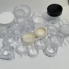 美甲饰品;其他美甲产品;塑料工艺品