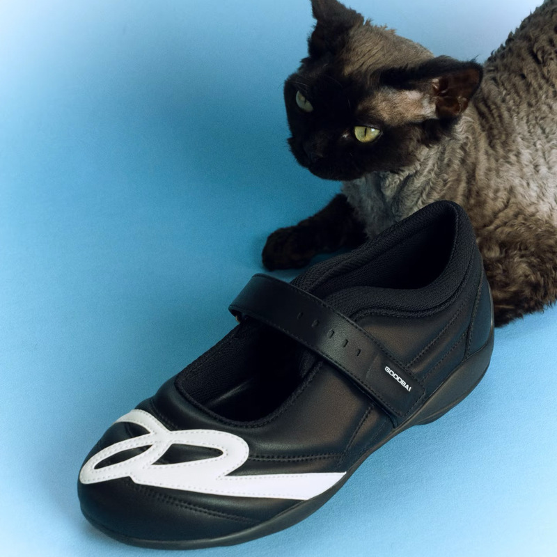 New Summer Arrivals! Women's 2026 New Style Velcro Shallow Mary Jane Shoes, Round-Toe, Sporty Style, Flat Genuine Leather Shoes New Summer Arrivals! Women's 2026 New Style Velcro Shallow Mary Jane Shoes, Round-Toe, Sporty Style, Flat Genuine Leather Shoes