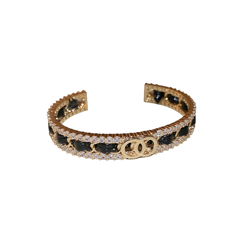 Pulsera abierta con letras de circonio galvanizado en oro Real, pulsera francesa de lujo accessible de alta gama, joyería versátil de moda elegante para mujer