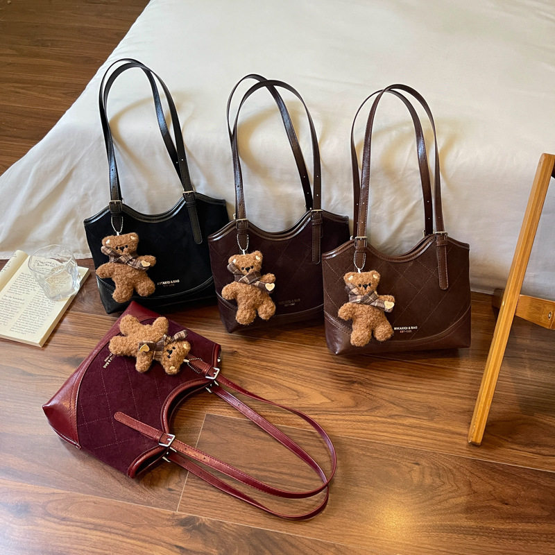 Túi tote nữ cỡ lớn dáng shopping, đeo vai và kẹp nách, chất liệu PU mềm, phong cách hiện đại — Màu cà phê Không có mặt dây chuyền, Màu nâu không có mặt dây chuyền, Rượu đỏ không có mặt dây chuyền, Đen không có mặt dây chuyền chi tiết 1