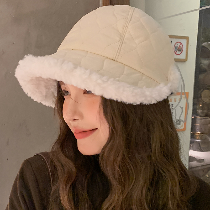 Chapeau en poils d'agneau pour femmes, chapeau chaud de cyclisme, défilé de mode, visage, petit duvet, langue de canard, en Stock, nouvelle collection automne et hiver_voghion.com