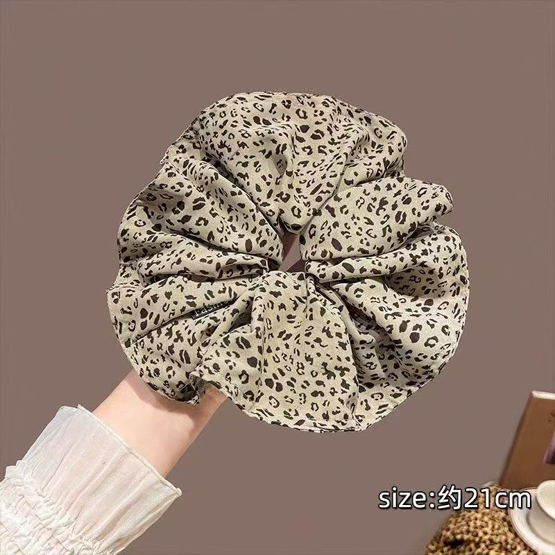 라지 서클 No. 1 - 압착 표범 무늬 라이트 컬러