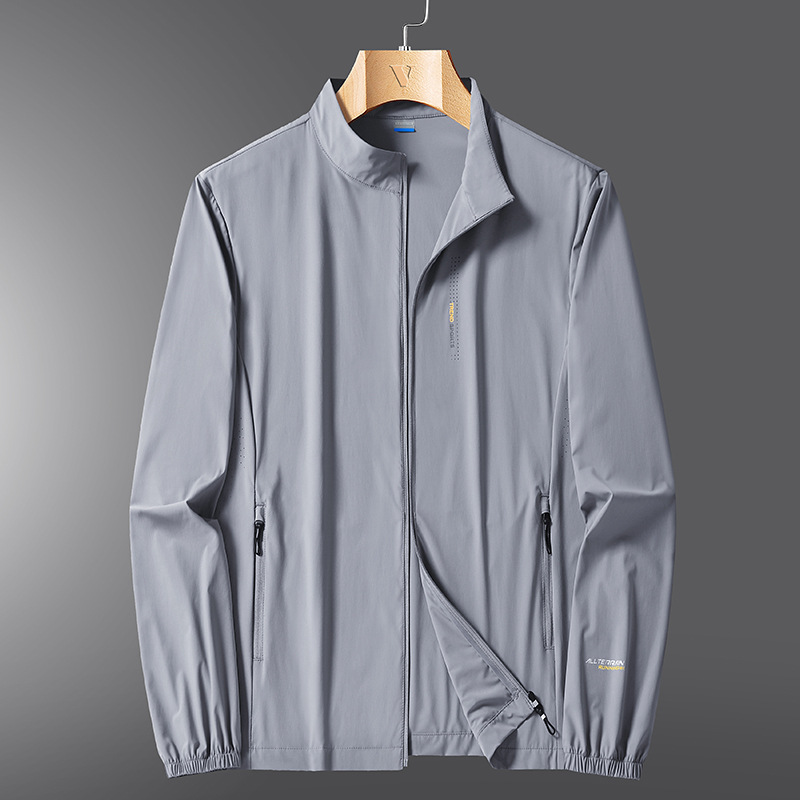 Chaqueta de hombre de alta gama, chaqueta de hombre de verano, nueva ropa casual de hombre, chaqueta simple de color sólido, chaqueta de hielo ultrafina para hombre