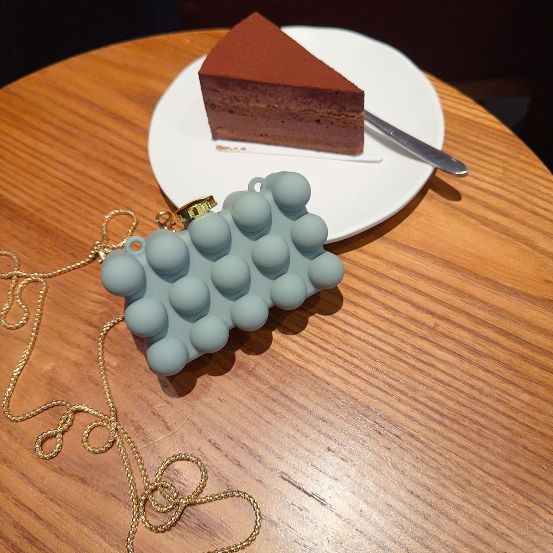 Nuevo paquete de cena acrílico transfronterizo europeo y americano bolsas de huevos creativas de un solo hombro de diseño de moda mini bolsas de cena