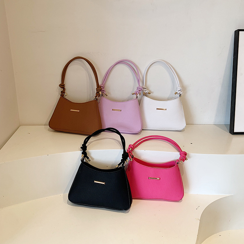 Bolso bandolera marrón con leche caramelizada para mujer 2023 nuevo bolso bandolera de otoño e invierno bolso de axila de viajero