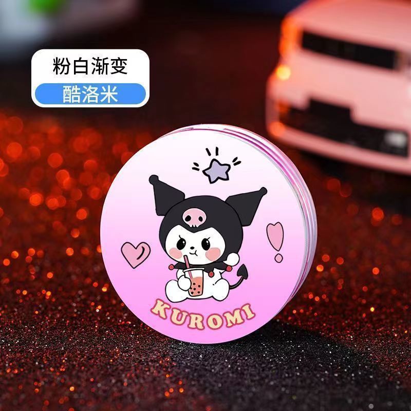 밀크티를 마시는 쿠로미 - 핑크와 화이트