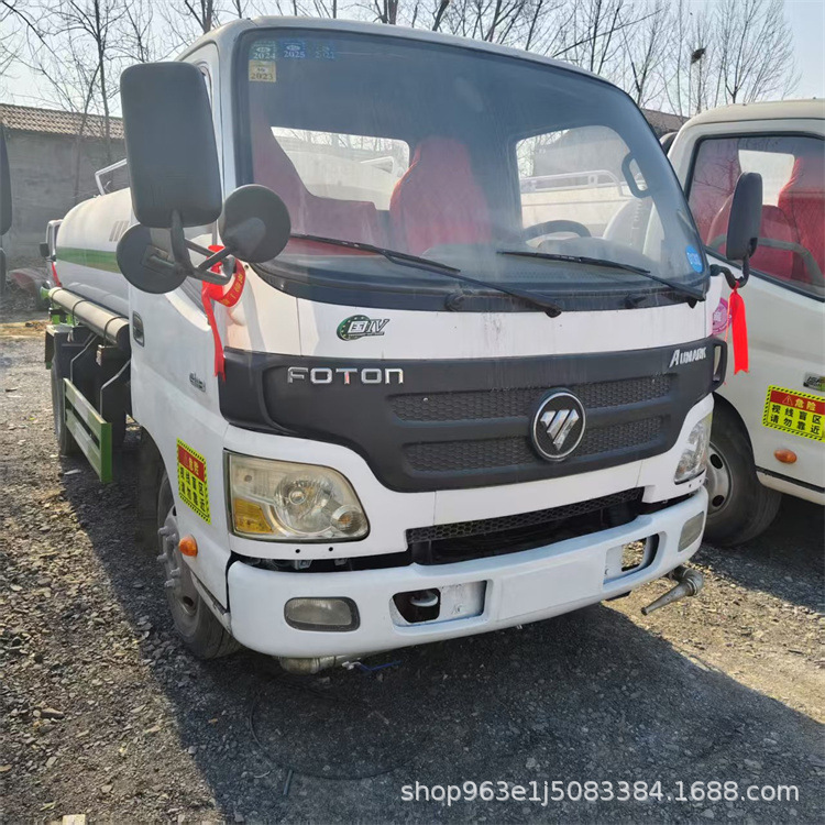 5-Cubic Meter Sprinkler Truck for Landscaping with High-Pressure Road Washing Equipment