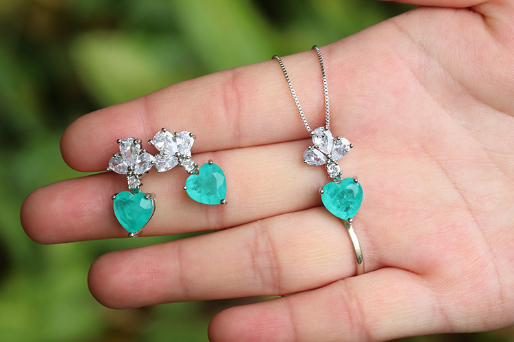 12g Weight Crystal Inlay Material Earrings, Necklace Classification Elegant Heart Shape Copper Inlay Crystal Women's Earrings Necklace
