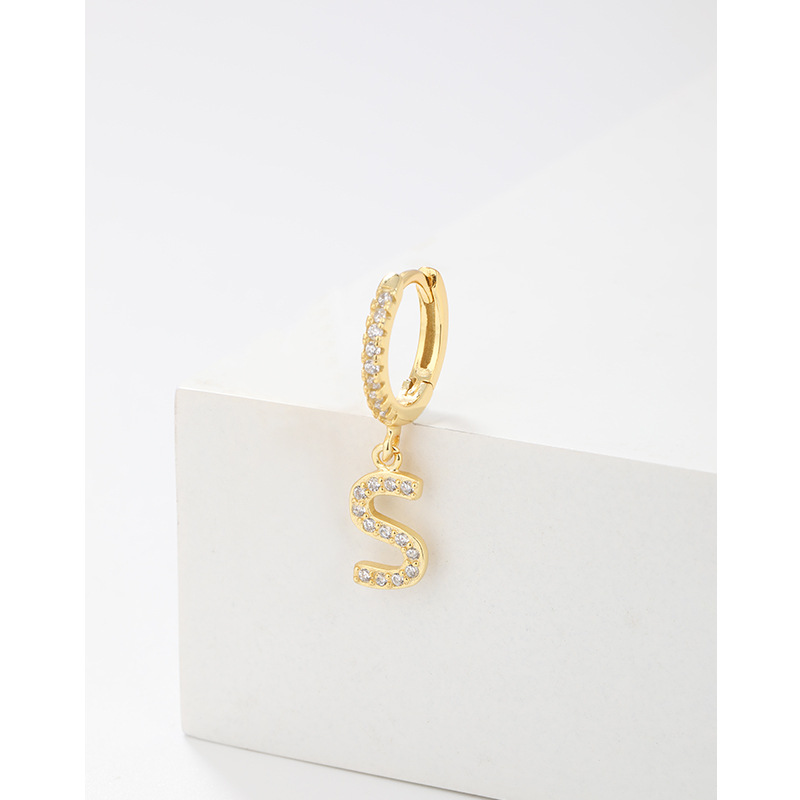 Amazon transfronterizo 925 plata esterlina 26 letras pendientes de estilo europeo y americano pendientes de orejas de orejas de orejas