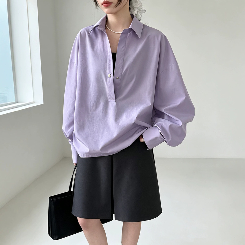 2026 French-style loose-fit half-collar shirt for women, with a sophisticated and relaxed vibe, casual long sleeves, dropped shoulders, and versatile design 2026 French-style loose-fit half-collar shirt for women, with a sophisticated and relaxed vibe, casual long sleeves, dropped shoulders, and versatile design