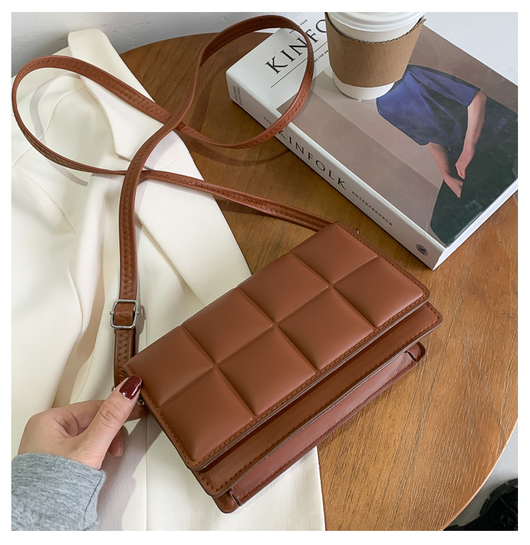 Women's Small Pu Leather Solid Color Fashion Square Flip Cover Crossbody Bag display picture 17