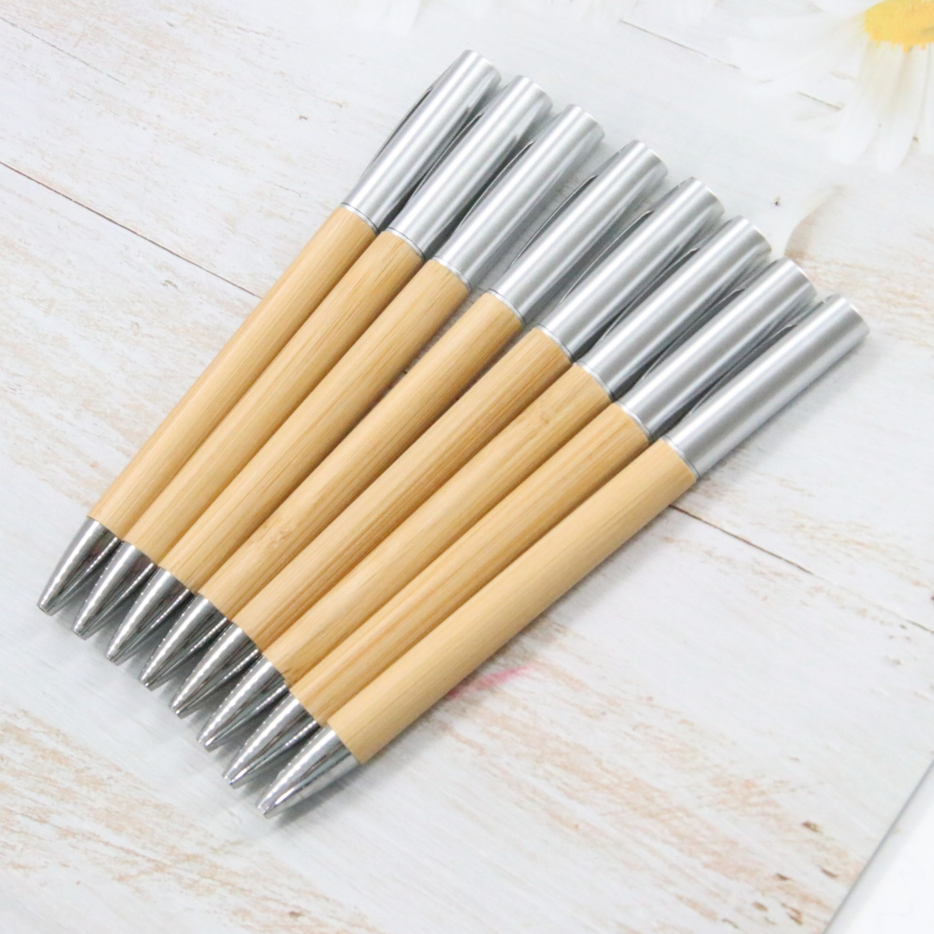 Lápiz de bambú y madera puede imprimir logotipo torcido lápiz de bola papelería de oficina mayorista