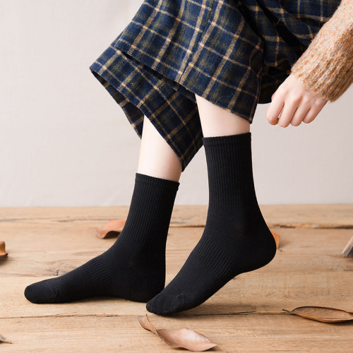 Socks for women spring and summer pure cotton sweat-absorbent mid-length socks black and white couple socks solid color combed cotton long socks for men