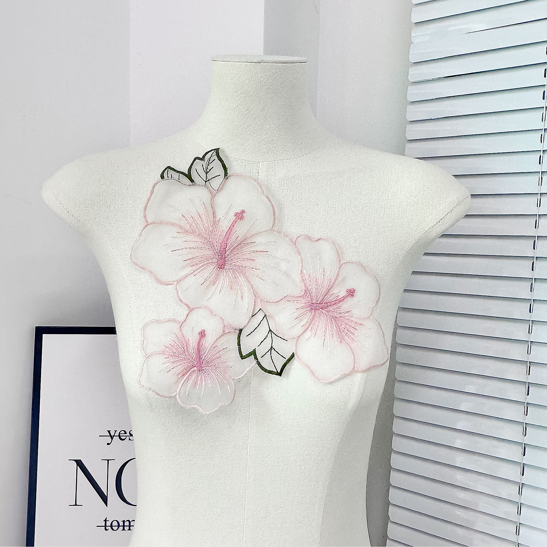 Ventas calientes de ergena bordada hoja de loto chinesa cheongsam prendas de vestir DIY accesorios de decoración fábrica directa stock image 8