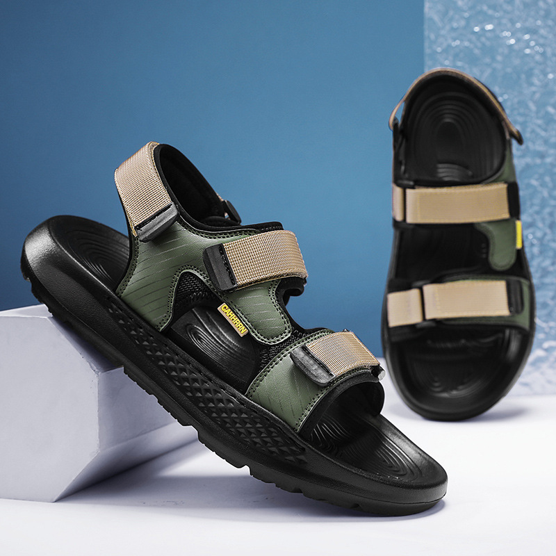 Light Luxury Sandals for Men 2025 Designer New Summer Driving Casual Soft Sole Outer Wear Men's Slippers Non-Slip Sandals